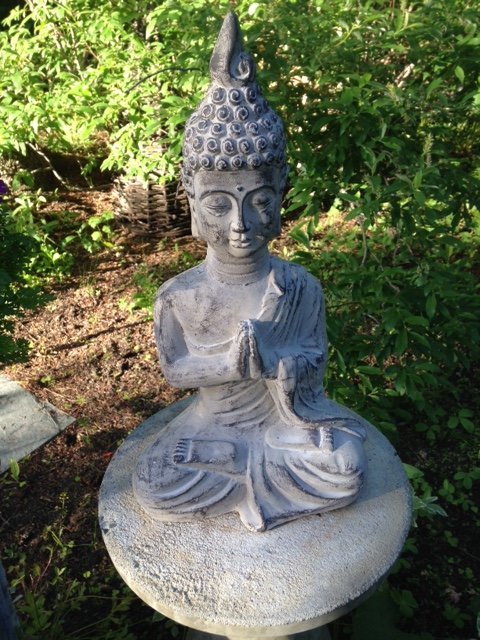 thai buddha garden statue at Hidden Valley B&B