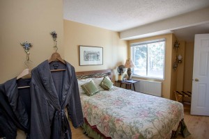 Ivory Room at Hidden Valley B&B, Whitehorse, Yukon