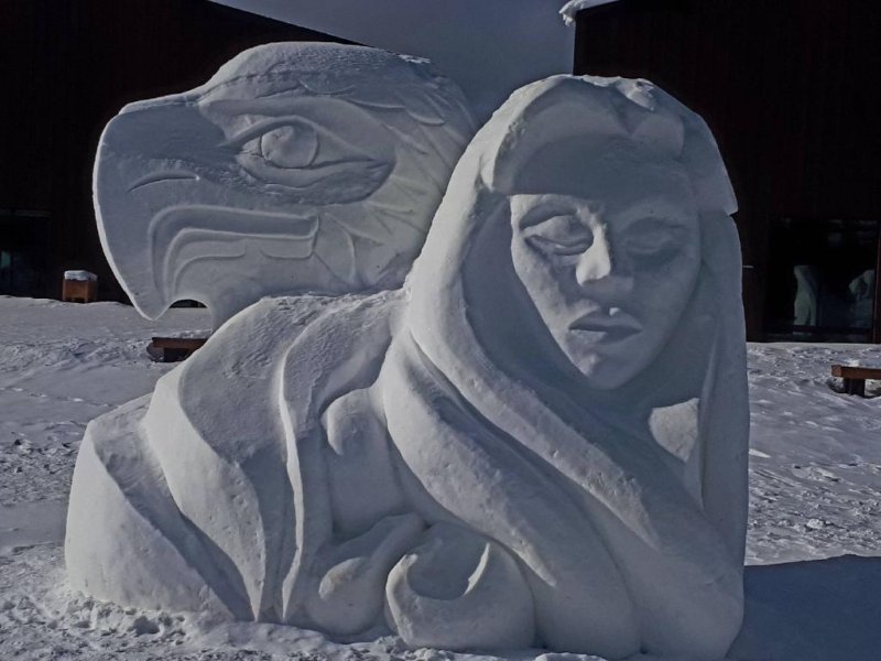 Sourdough Rendezvous 2018 - Ice Sculpture - Eagle & Woman