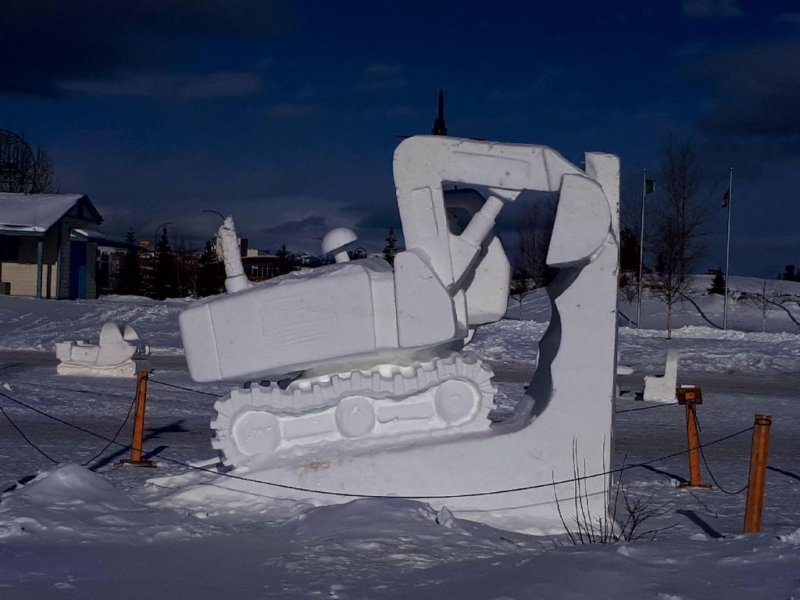 Sourdough Rendezvous 2018 - Ice Sculpture - Excavator